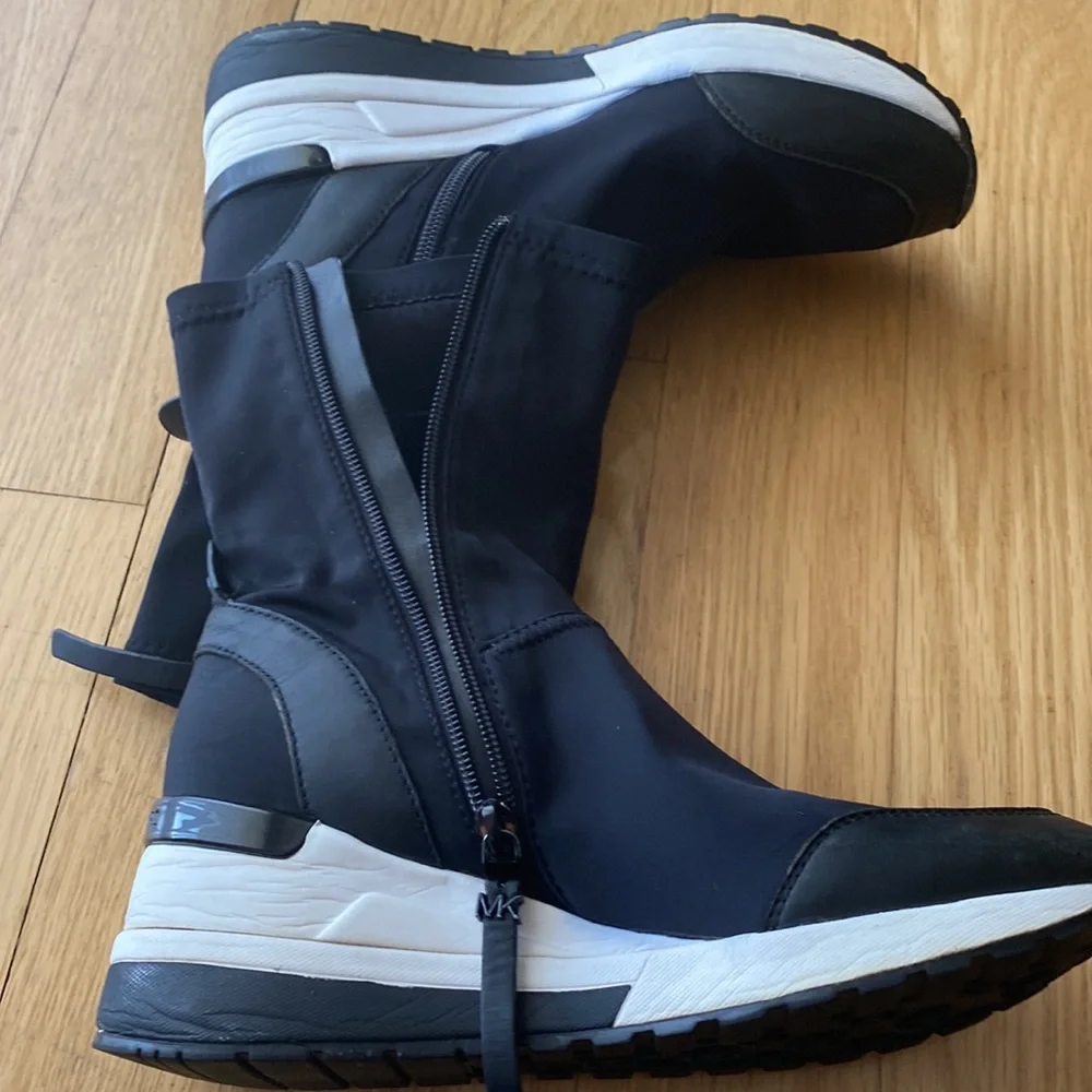 NWT Michael Kors ankle stretchy Womens boots - Picture 11 of 13